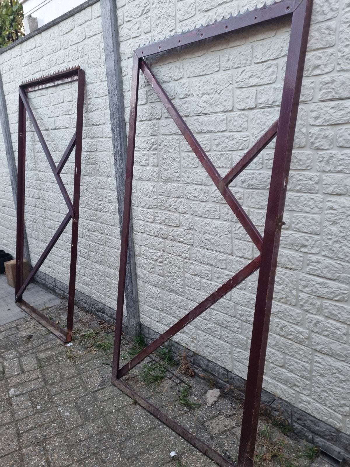2 poortdeuren, Gebruikt, Buitendeur, Metaal, 200 tot 215 cm