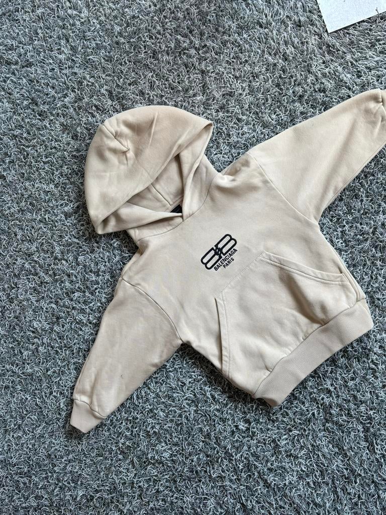 Balenciaga hoodie  2 jaar zit heel klein gaatje achterkant, Kinderen en Baby's, Ophalen of Verzenden, Zo goed als nieuw, Jongen