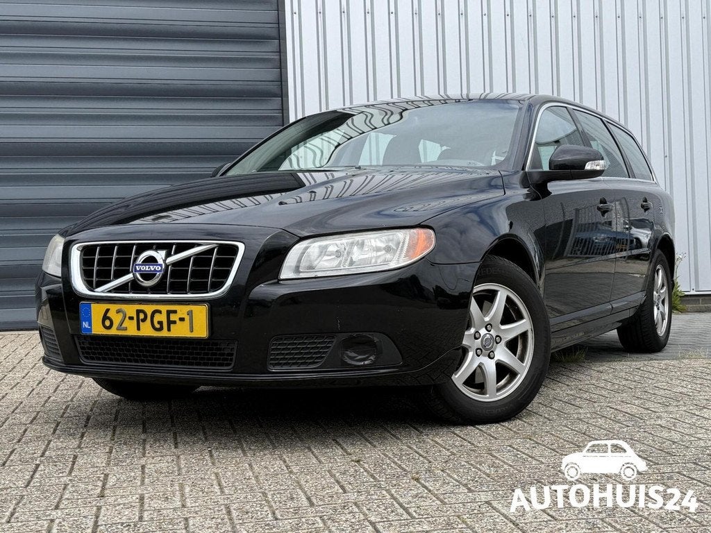 Volvo V70 2.0 D3 Momentum LEDER|TREKHAAK|NAVI NWE RIEM, Auto's, Volvo, Bedrijf, Te koop, V70, ABS, Airbags, Airconditioning, Alarm