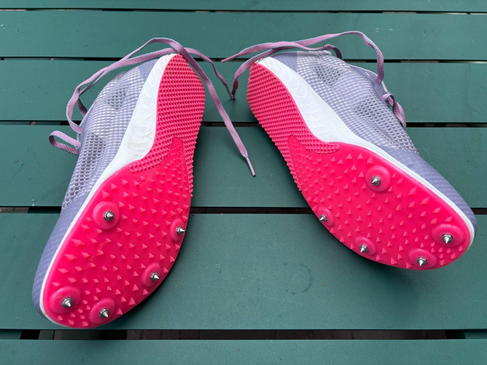 Atletiek schoenen met spikes maat 39, Sport en Fitness, Loopsport en Atletiek, Zo goed als nieuw, Spikes, Hardlopen, Ophalen