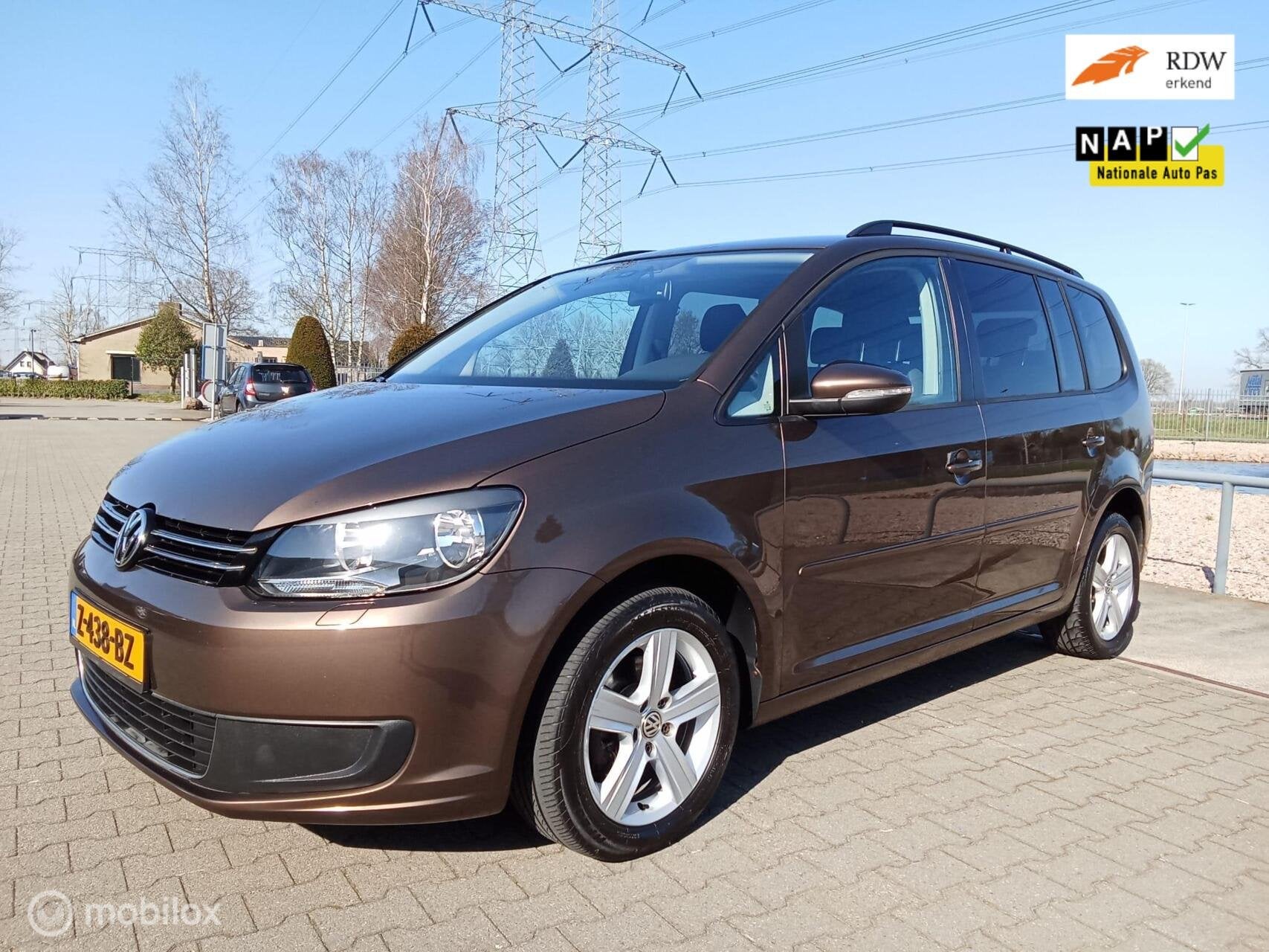 Volkswagen Touran 1.4 TSI Trendline 7p/clima/navi/apk, Auto's, Voorwielaandrijving, Euro 5, Gebruikt, Zwart