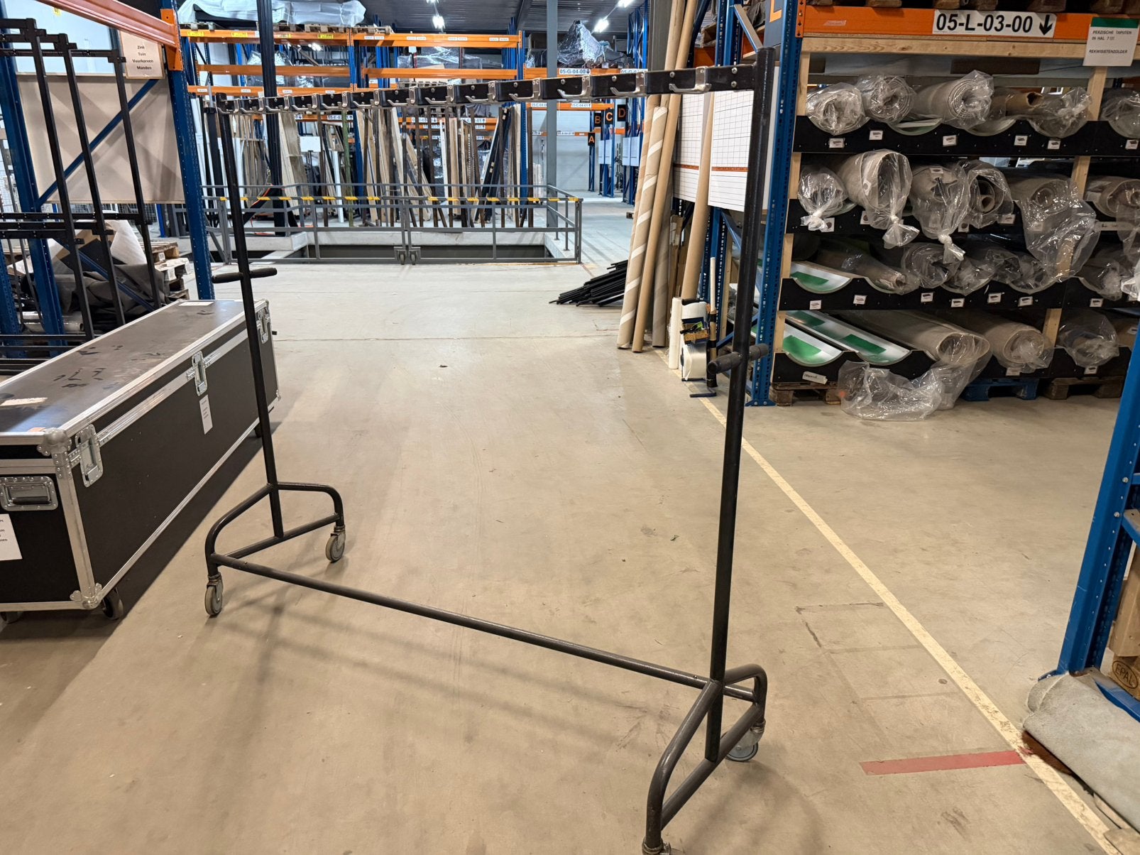 Garderobe rek 100haaks 14stuks inklapbaar, Ophalen, Met wielen, Gebruikt