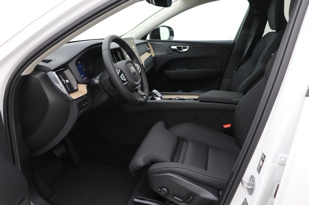 Volvo XC60 T8 Plug-in hybrid Plus Dark | FACELIFT | ACC | Pa, Auto's, Volvo, Automaat, Gebruikt, Euro 6, 4 cilinders