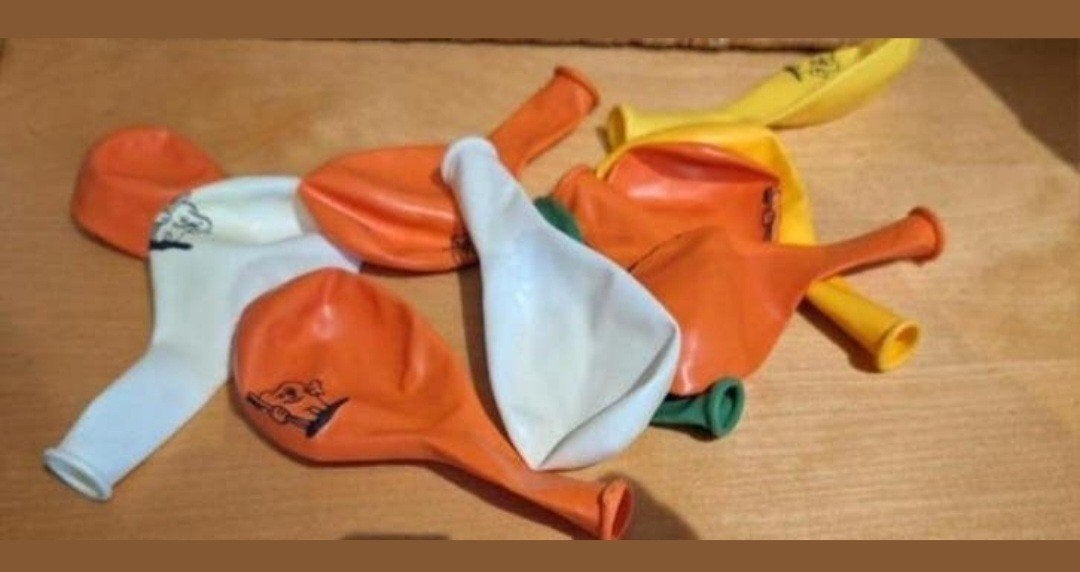 25x Ballonnen tandenpoetsen - Oranje en Wit, Ophalen of Verzenden, Nieuw, Feestartikel, Overige