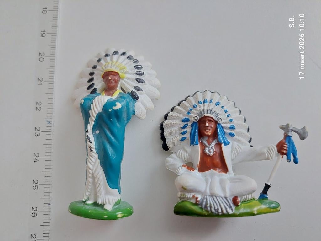 Set van 2 Vintage Indianen Beeldjes, Verzamelen, Verzenden, Gebruikt