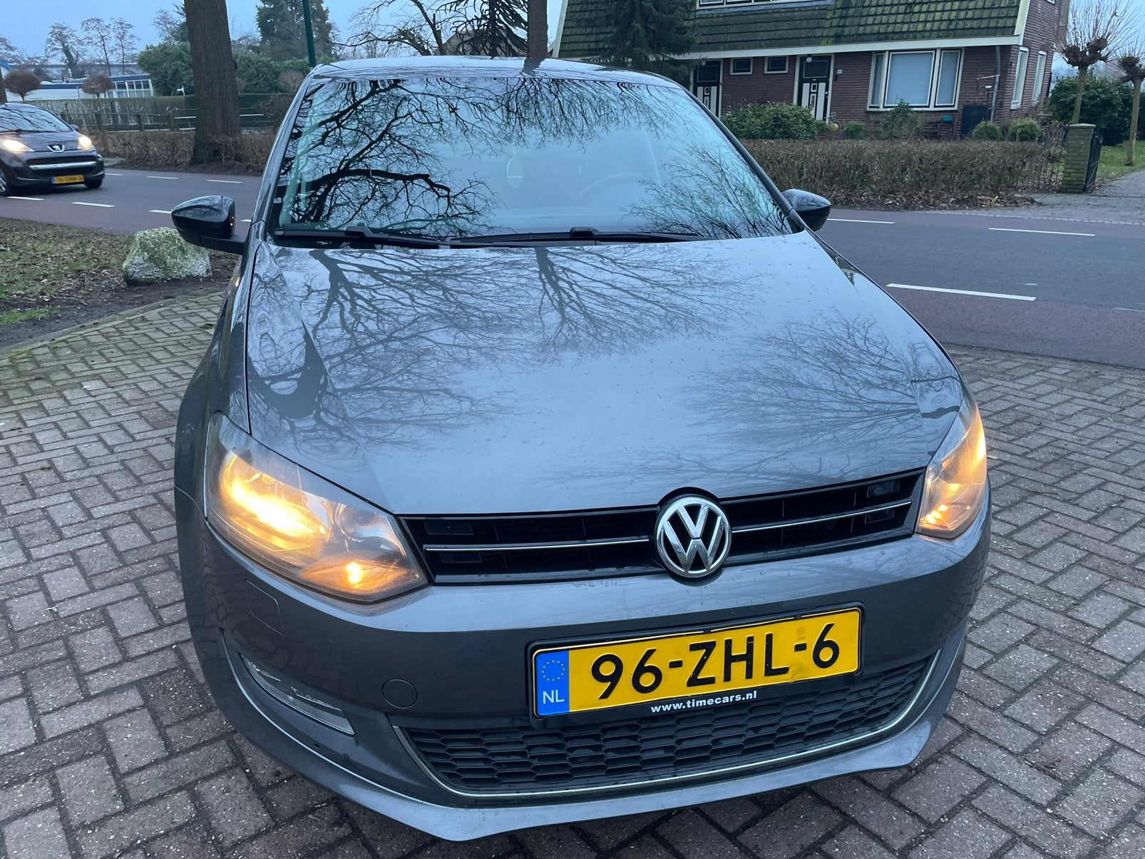 Volkswagen Polo 1.6 TDI 66KW 2012 Grijs mett 160.000 KM !!, Voorwielaandrijving, 1057 kg, 4 cilinders, 570 kg