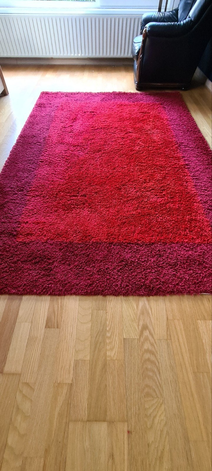 Rood/roze vloerkleed met kleurverloop, Huis en Inrichting, Stoffering | Tapijten en Kleden, Ophalen, Gebruikt, Modern, Warm, Comfortabel