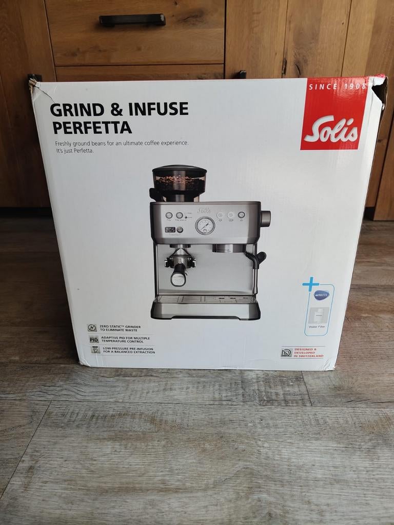 Solis Barista Perfetta Grind & Infuse Espresso Machine, Ophalen, Espresso apparaat, Koffiebonen, Zo goed als nieuw