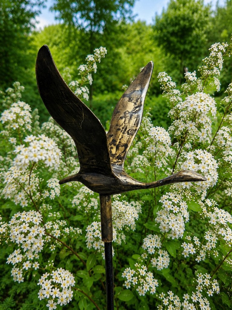 VLIEGENDE ZWAAN / / TUINSTEKER / BRONS, Huis en tuin decoratie Marie, Nieuw, Info@huisentuindecoratiemarie.nl, Peize