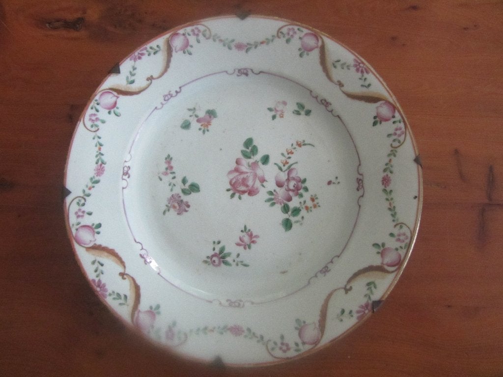 Oud chinees porseleine bord met gekleurde bloemen, Ophalen of Verzenden