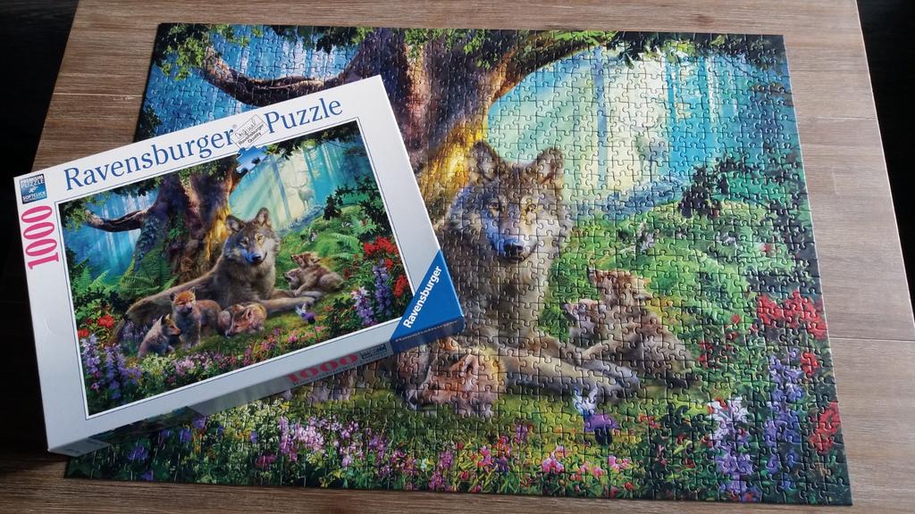 Ravensburger puzzel  1000 stukjes  familie wolf in het bos, Ophalen, 500 t/m 1500 stukjes, Zo goed als nieuw