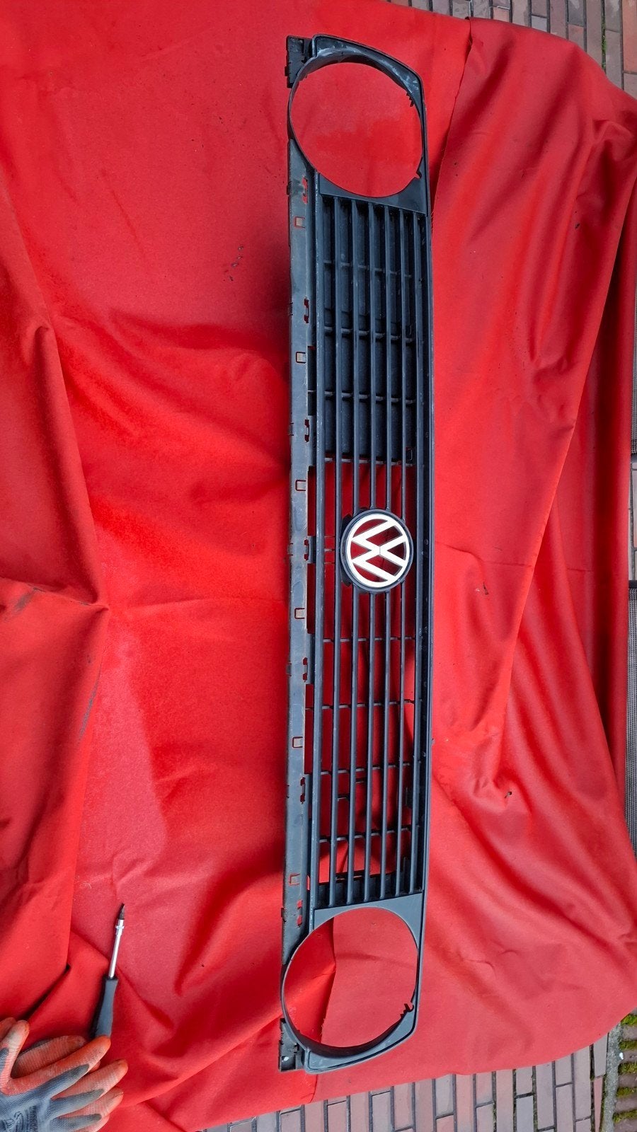 Golf 2 mk2 gril netjes goed bruikbaar met logo

Garageopruim, Auto-onderdelen, Carrosserie en Plaatwerk, Ophalen, Bumper