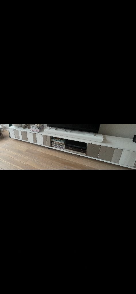 TV-meubel wit met taupe accenten, 3.50m breed, Ophalen, 200 cm of meer, Modern, 25 tot 50 cm