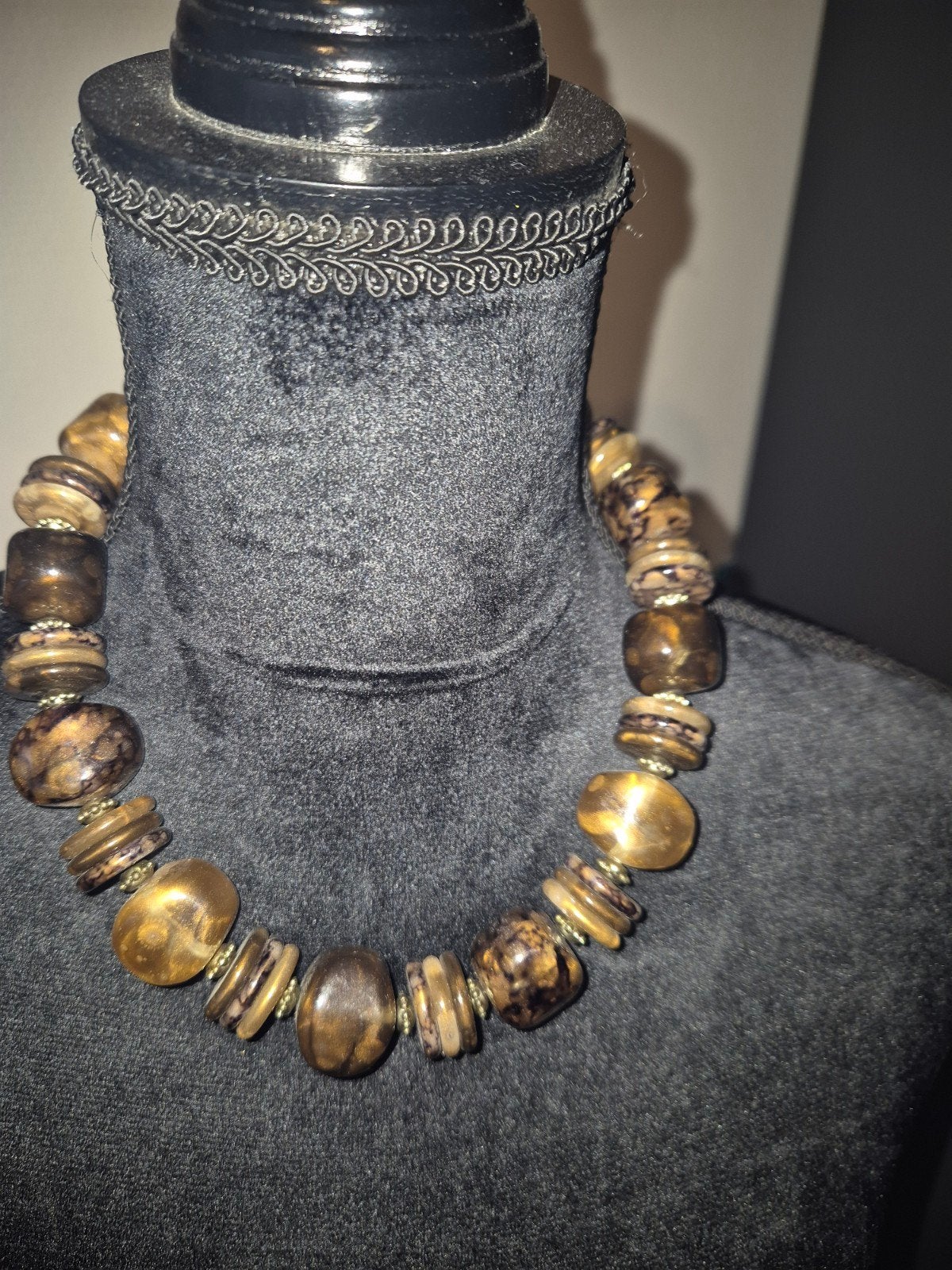 Unieke retro ketting met natuurlijke kralen - Bruin/Goud, Sieraden, Tassen en Uiterlijk, Overige materialen, Verstelbaar, Bruin