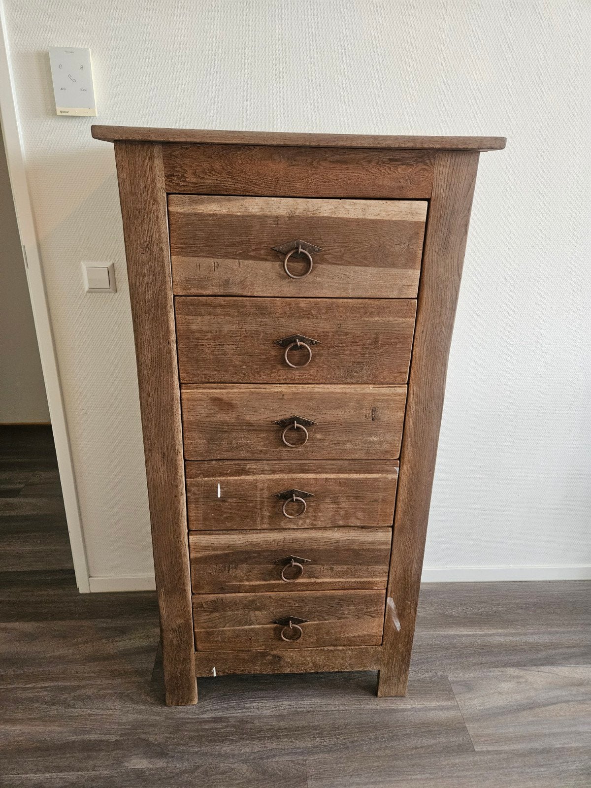 Massief houten ladekast met 6 laden