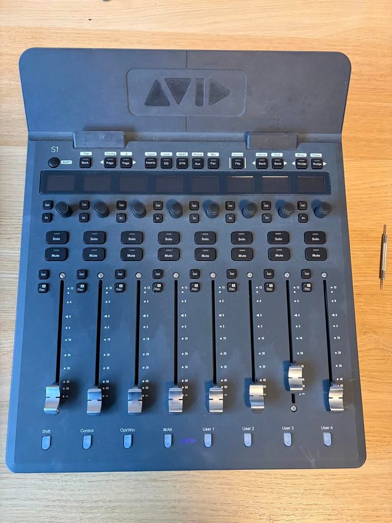 Avid s1 controller, Ophalen of Verzenden, Zo goed als nieuw
