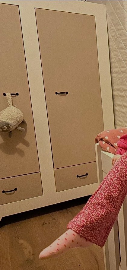 Foto 4 van Luxe Babykamer set: Kledingkast + Commode