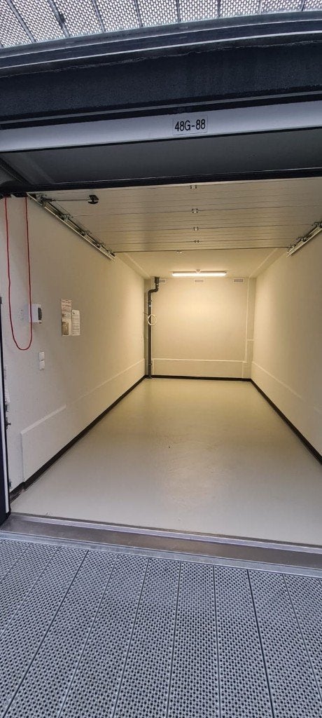 Te HUUR: garagebox 18 m² – GaragePark Almere Gooisekant - 1e