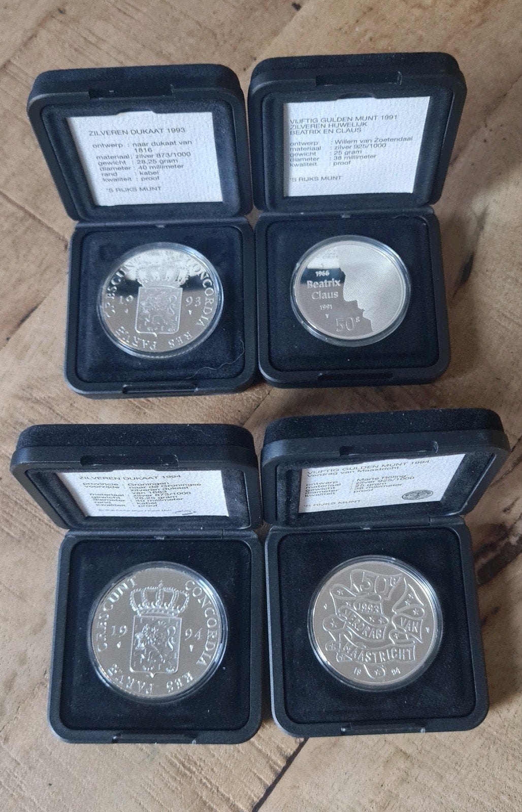 4 zilveren dukaten a €70 PER STUK!!! (1991/1993/1994 2x)), Ophalen of Verzenden, Koningin Beatrix, Overige waardes