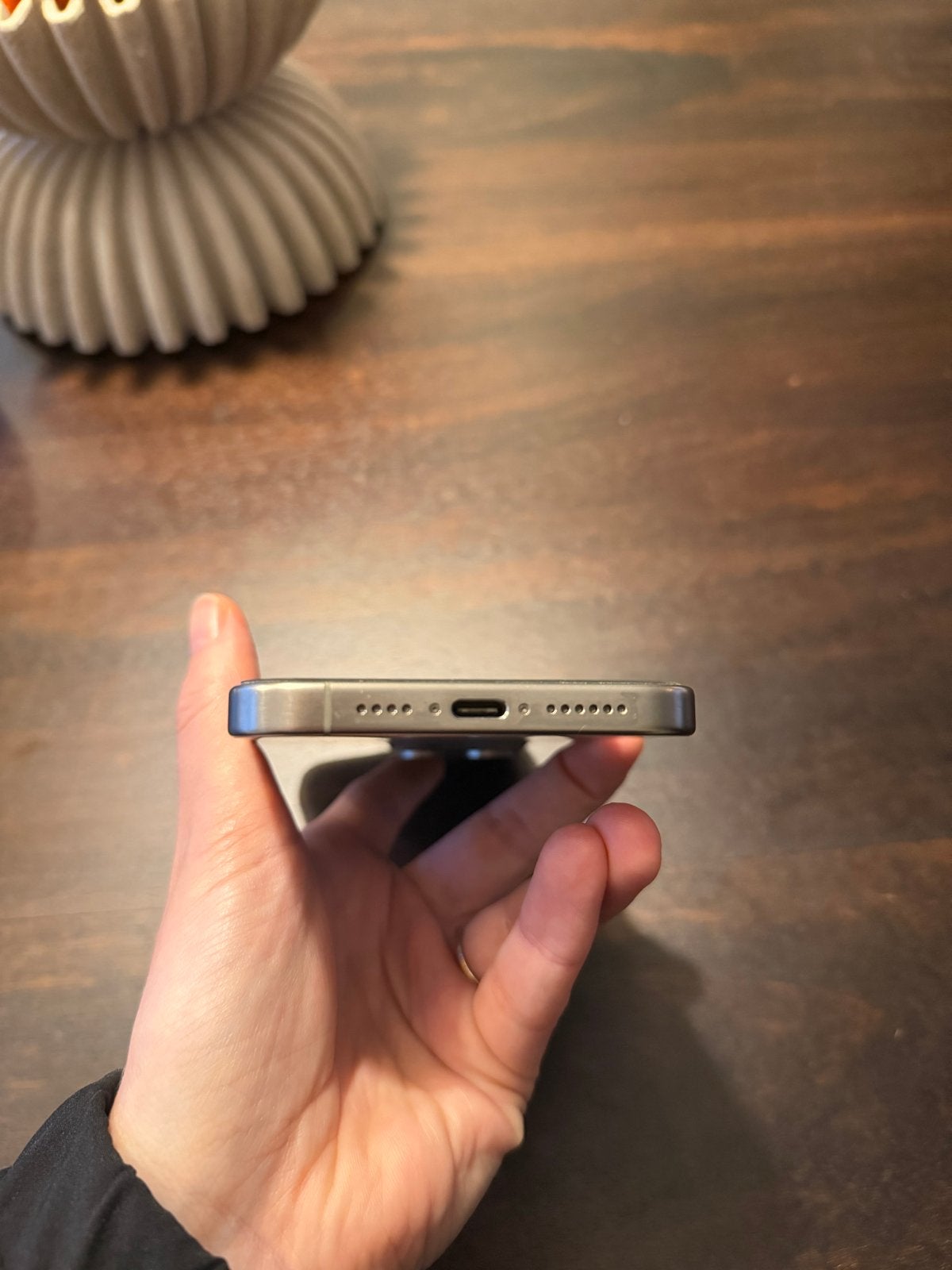 Foto 7 van Zo goed als nieuwe iPhone 15 Pro Max 256 GB Zilver