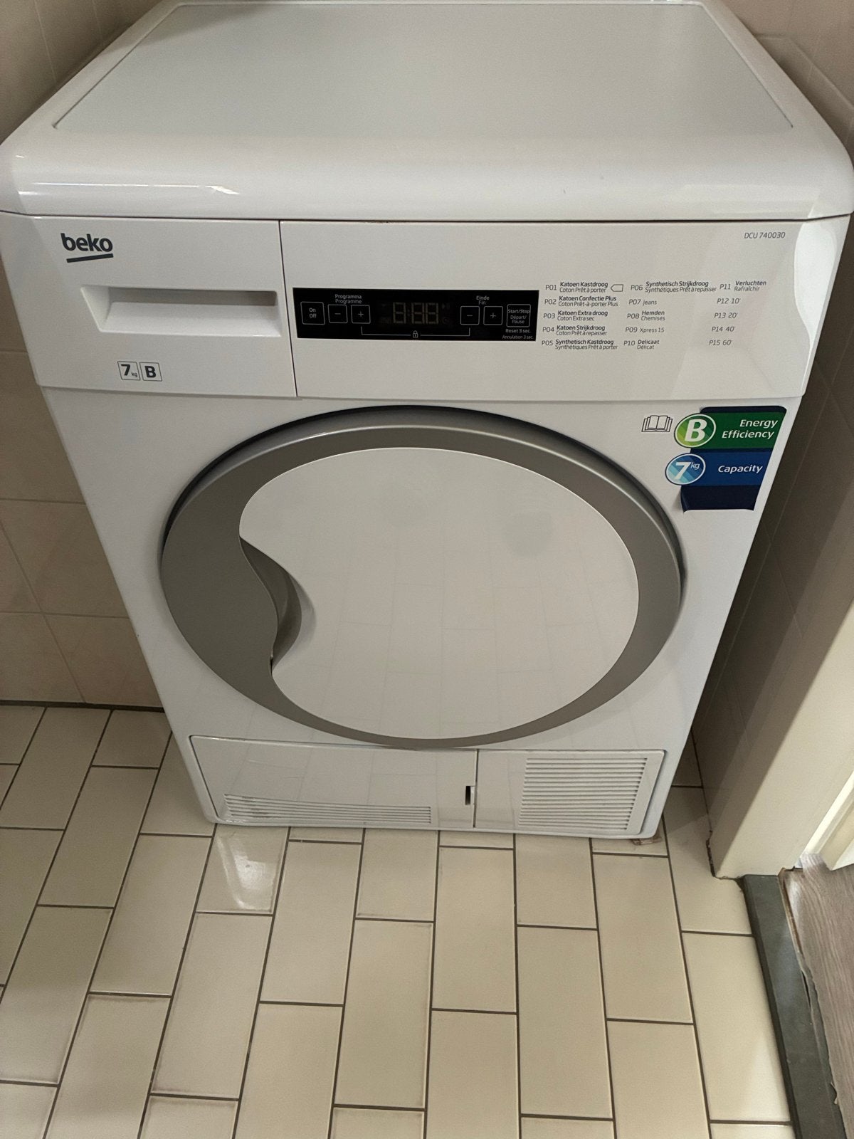 Beko DCU 740030 condensdroger - start niet op, Ophalen, 6 tot 8 kg, Niet werkend, 85 tot 90 cm