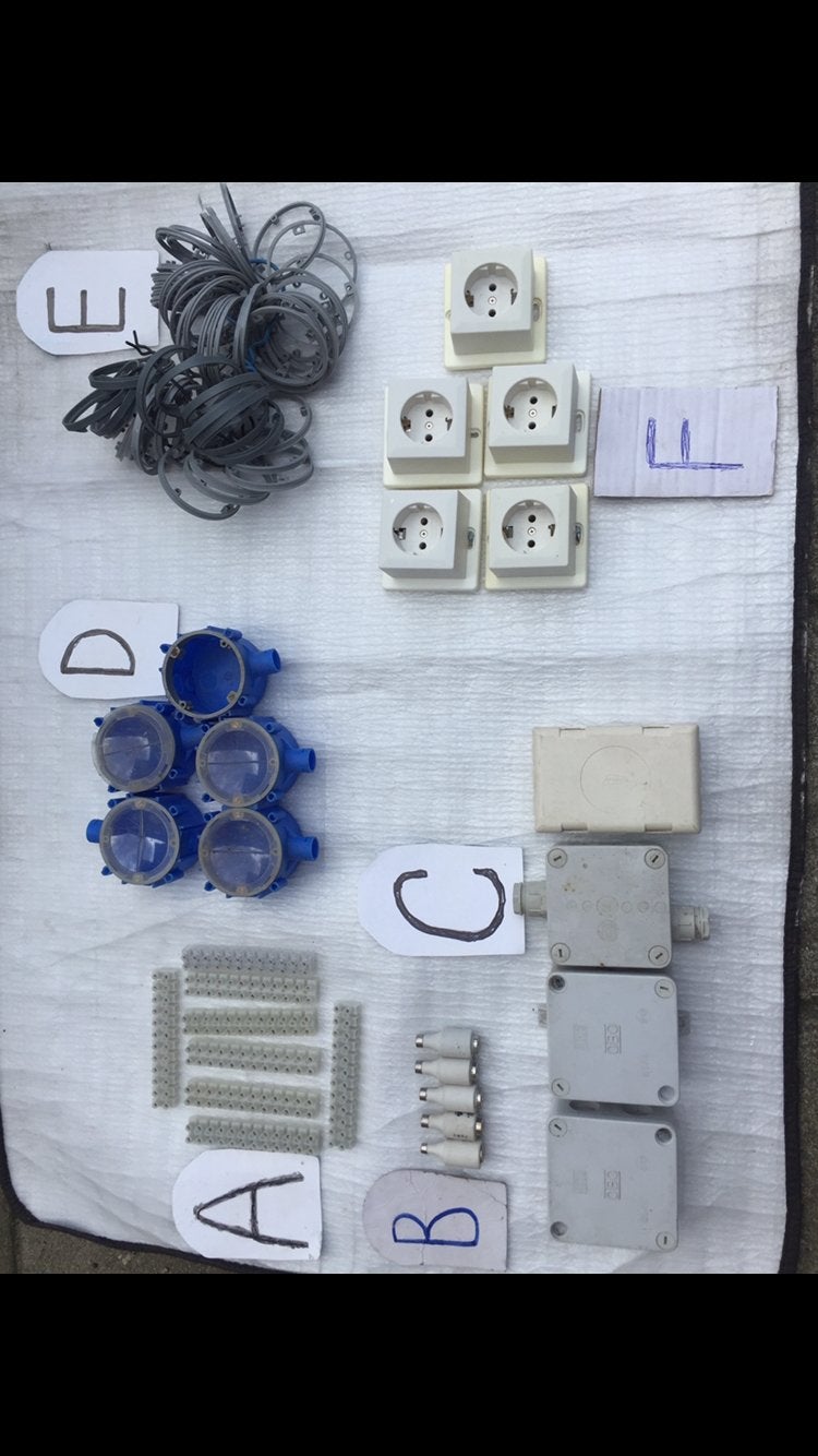 Kroonsteen/zekering/lasdoos/pvc buis/buigveer/trekveer/pvc s, Doe-het-zelf en Verbouw, Elektra en Kabels, Ophalen of Verzenden
