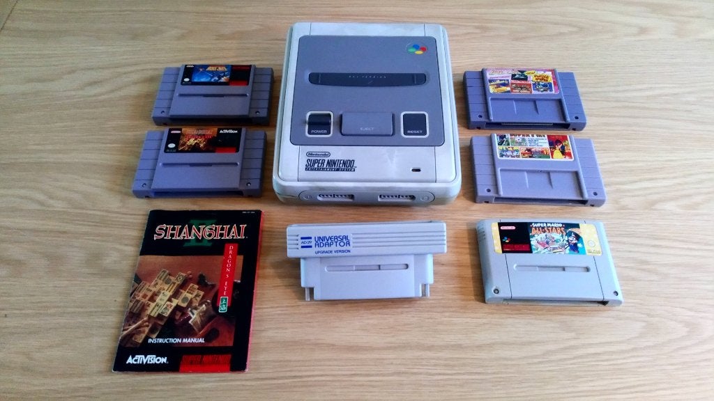 Console + Converter & Games - Nintendo SNES, Spelcomputers en Games, Games | Nintendo Super NES, 1 speler, Verzenden, Niet werkend