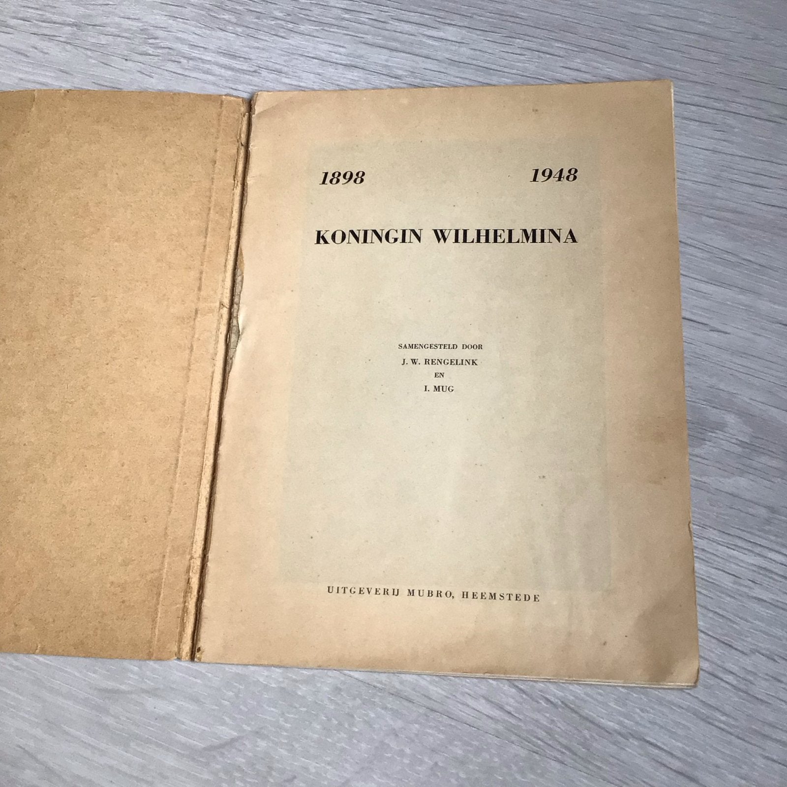 Koningin Wilhelmina 1898-1948 - Jubileumboek, Ophalen of Verzenden, Gebruikt, Nederland, Tijdschrift of Boek