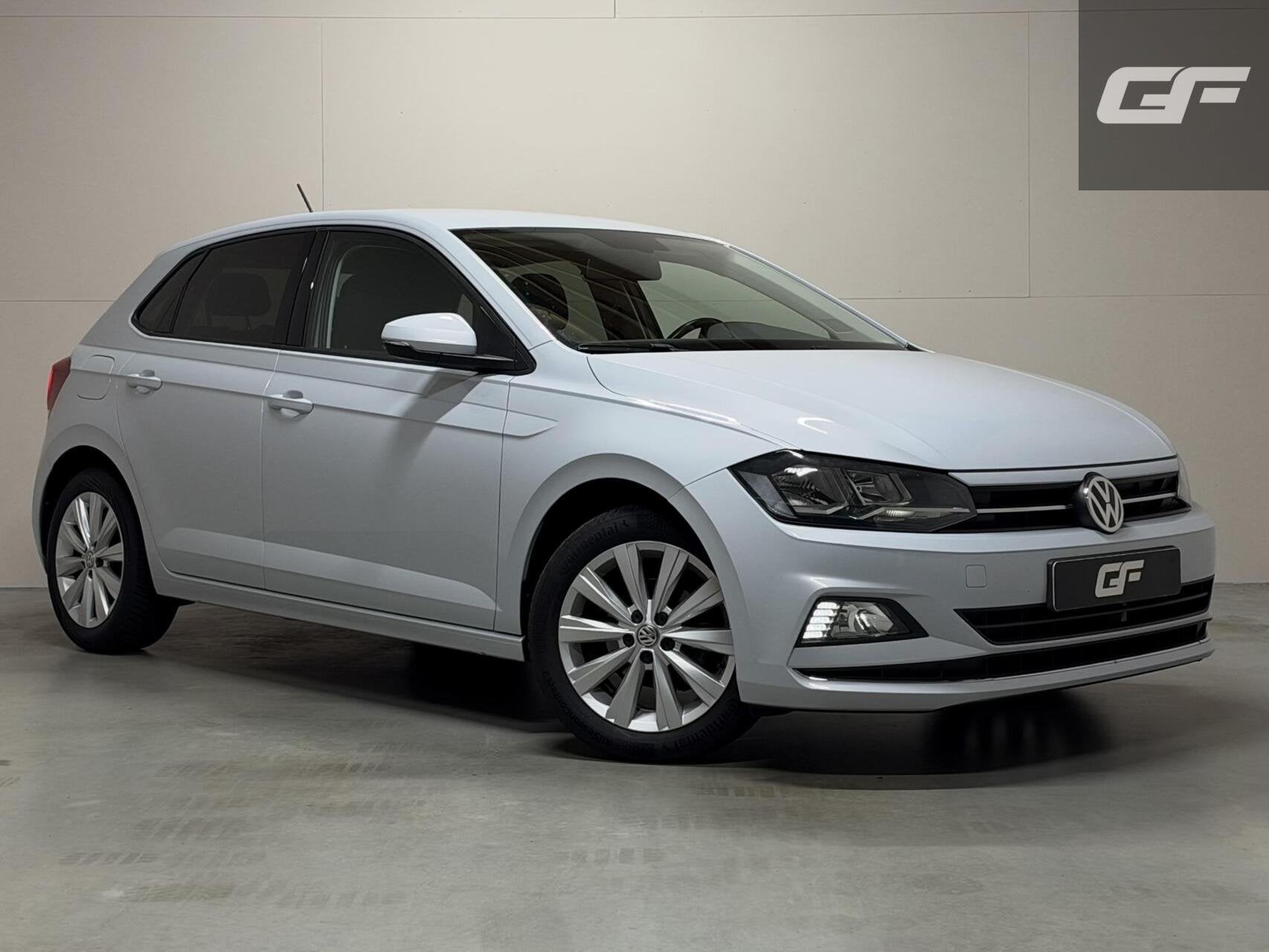 Volkswagen Polo 1.0 TSI Highline DSG Carplay ACC Camera NAP, Dealer onderhouden, Stof, Gebruikt, 95 pk