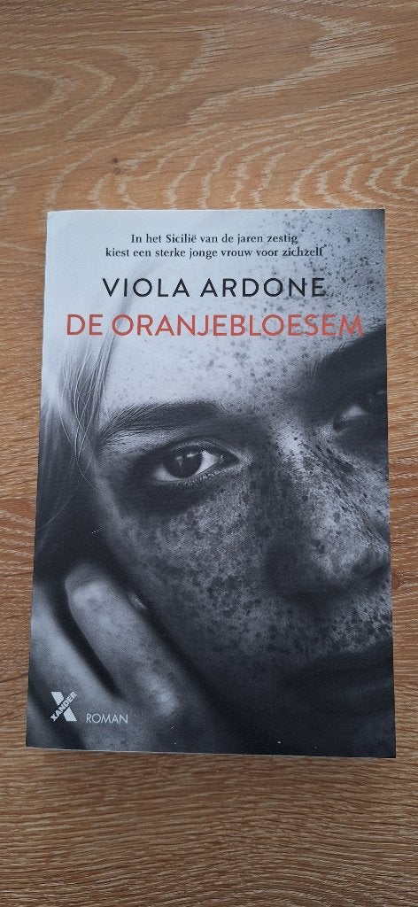 De Oranjebloesem - Viola Ardone, Ophalen, Zo goed als nieuw