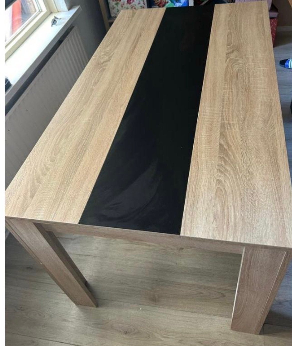Moderne eettafel met hout- en zwarte afwerking, Ophalen, Gebruikt, 50 tot 100 cm, 150 tot 200 cm