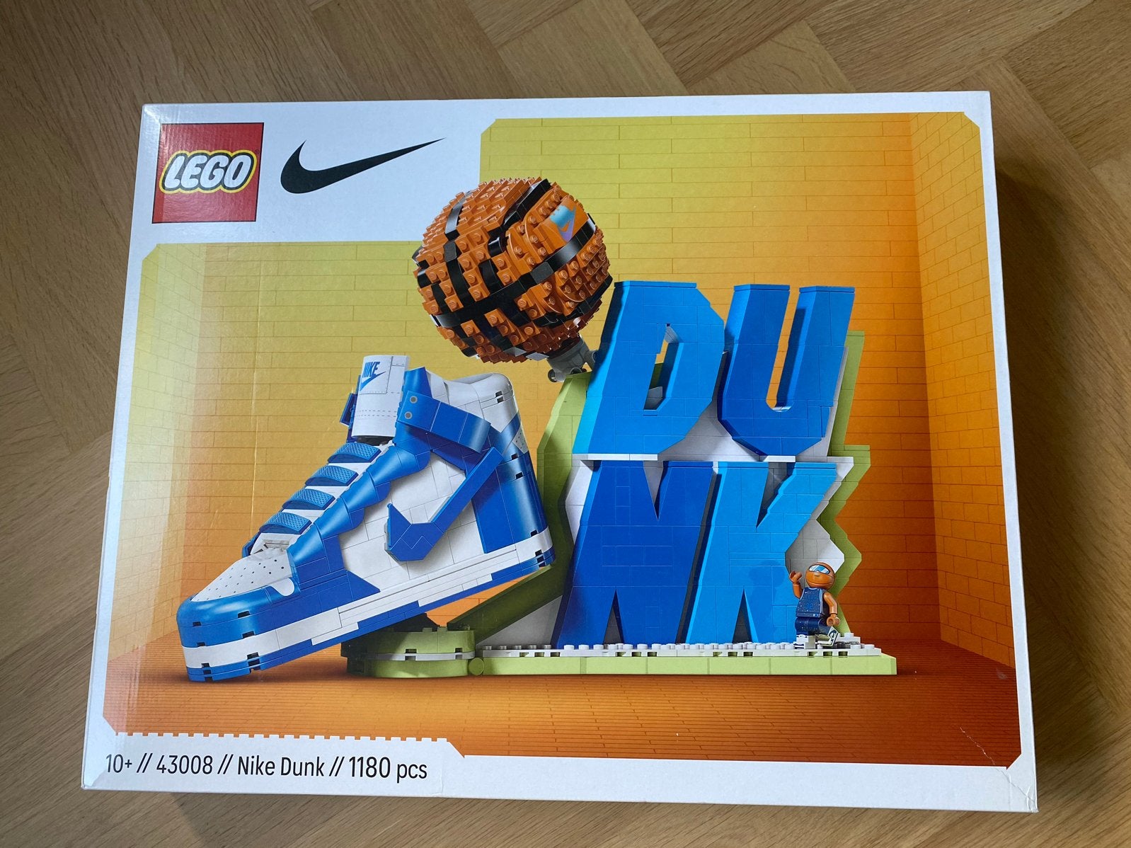 LEGO 43008 Nike Dunk Bouwset - Nieuw in doos, Ophalen of Verzenden, Nieuw, Overige merken