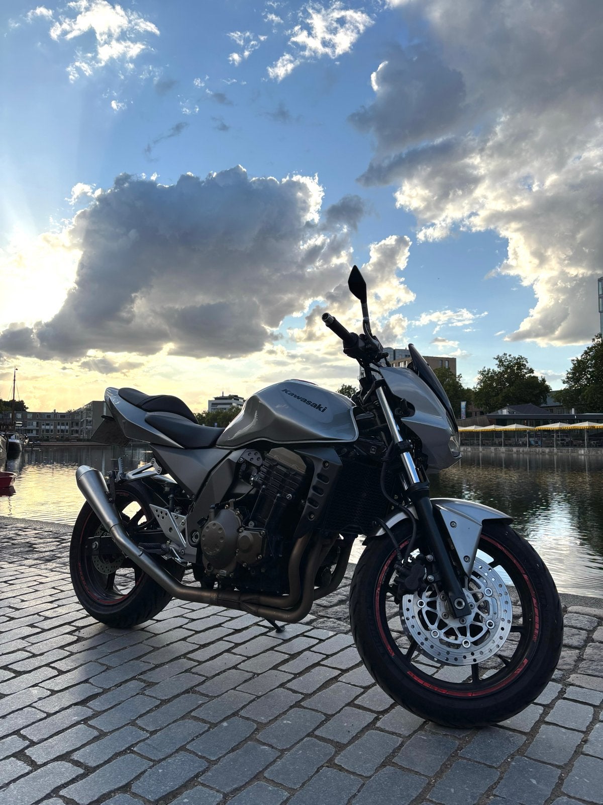 Kawasaki Z750 uit 2004 - Zeer goed onderhouden Naked Bike, Sportuitlaat, Motorrijbewijs A, Gebruikt, Particulier