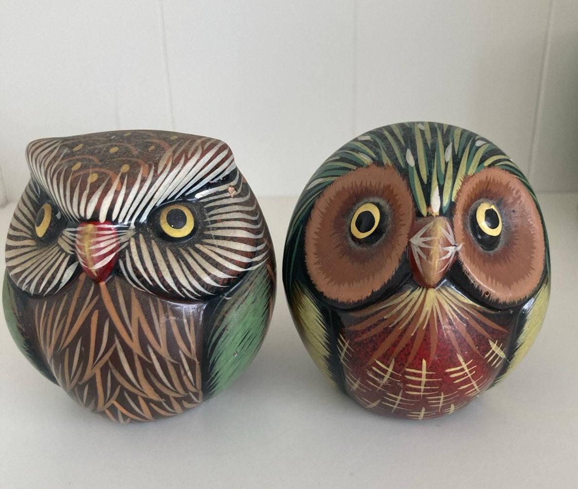 Vintage set van 2 keramiek uilen beeldjes handgeschilderd, Ophalen of Verzenden, Gebruikt, Dier
