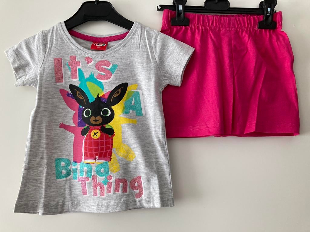 Nieuw setje / shortama / pyjama konijntje bing maat 116, Ophalen of Verzenden, Nieuw, Meisje, Nacht- of Onderkleding