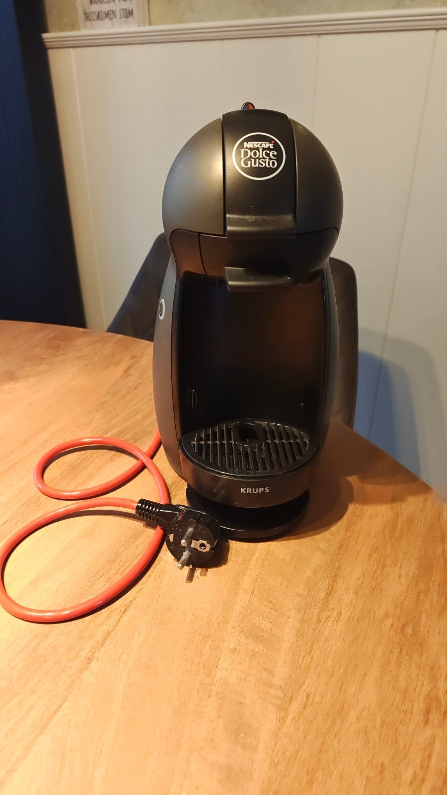 Dolce Gusto Krups koffiemachine, Witgoed en Apparatuur, Ophalen, Koffiepads en cups, Koffiemachine, Zo goed als nieuw