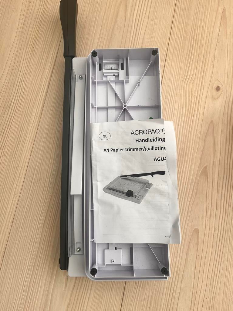 A4 papier trimmer, Diversen, Ophalen, Zo goed als nieuw