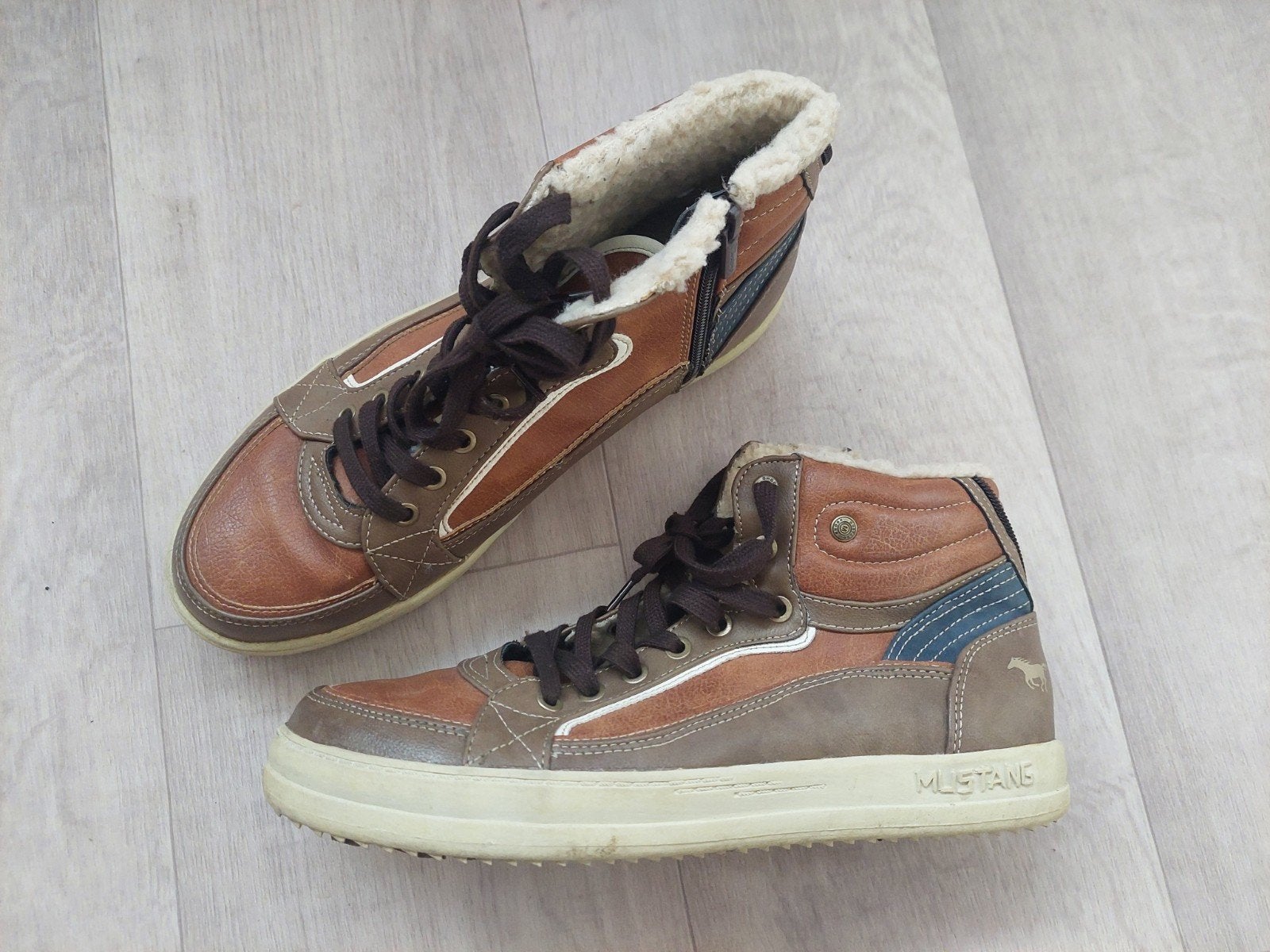 Mustang sneakers maat 42 bruin schoenen warme voering, Bruin, Ophalen of Verzenden, Sneakers of Gympen, Mustang