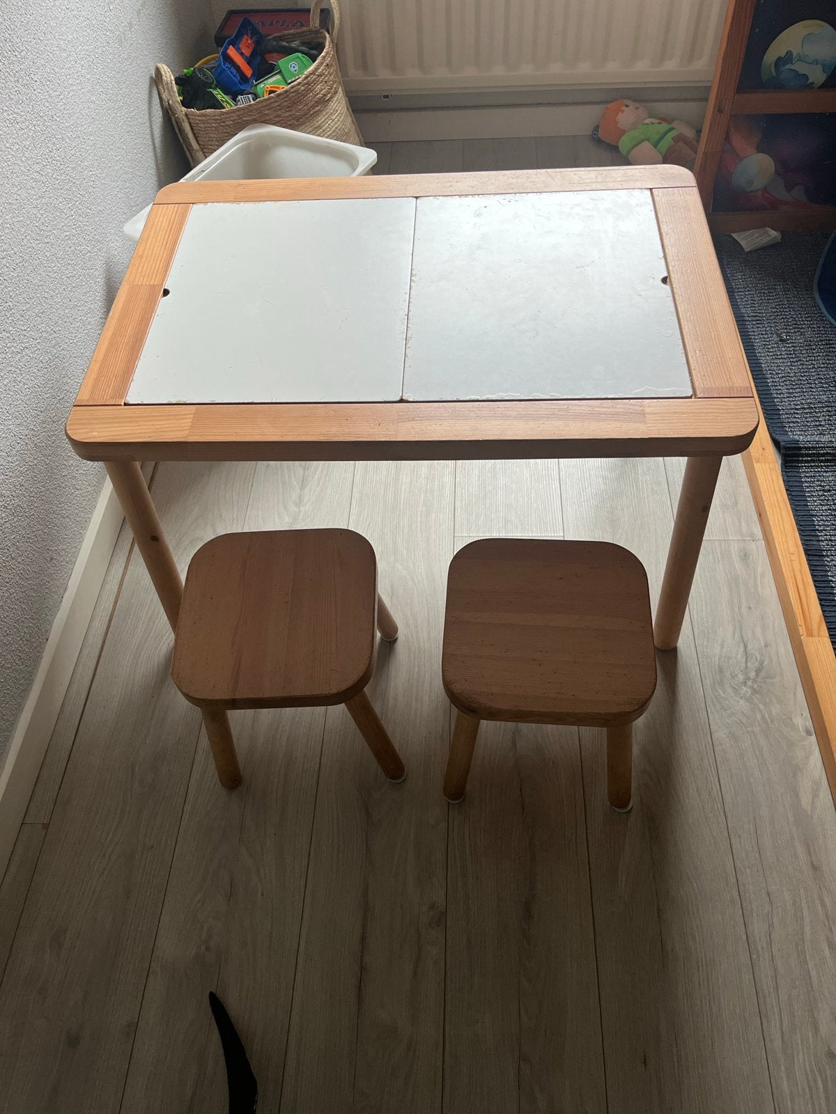 Ikea flisat met 2 krukjes flisat, Ophalen, Gebruikt, Tafel(s) en Stoel(en)