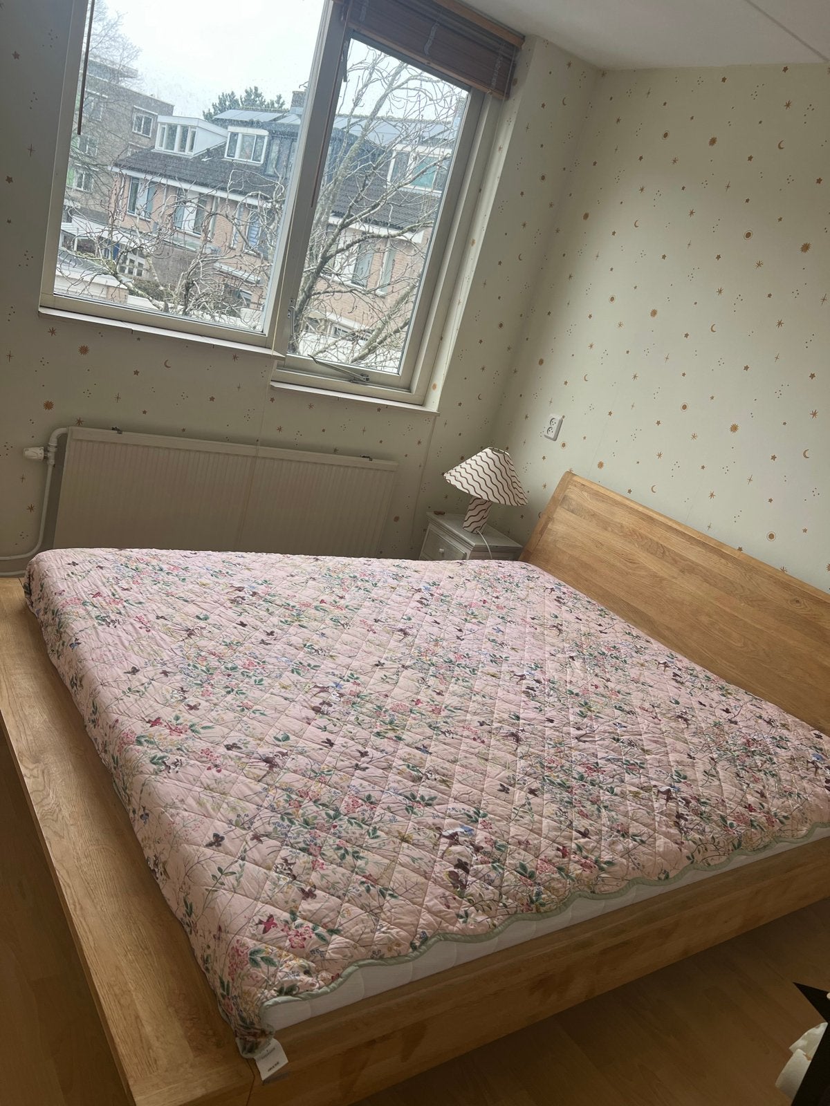 Wooden Bed from Goossens, Huis en Inrichting, Ophalen, Gebruikt, Beige, Tweepersoons