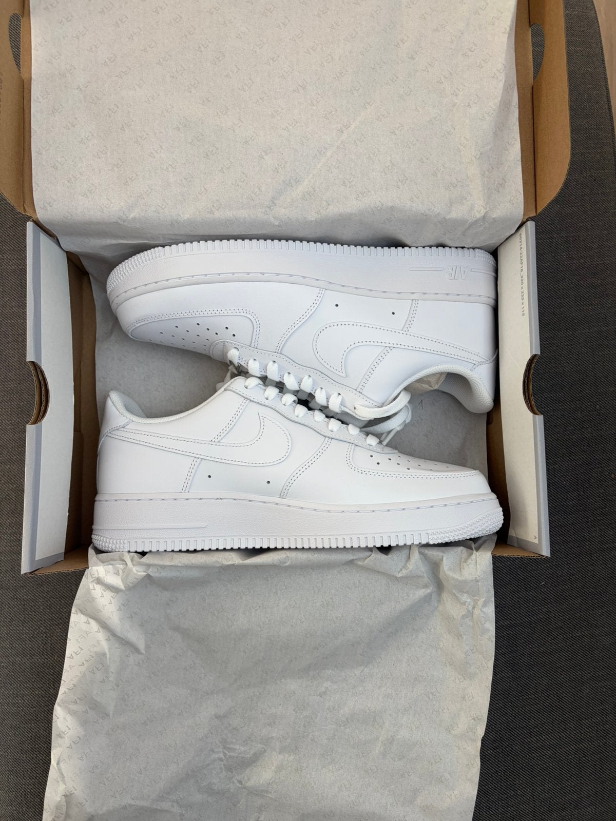 Nike Air Force 1 ‘07 Wit - Maat 44 - Witte sneakers, Kleding | Heren, Wit, Nieuw, Ophalen of Verzenden, Sneakers of Gympen