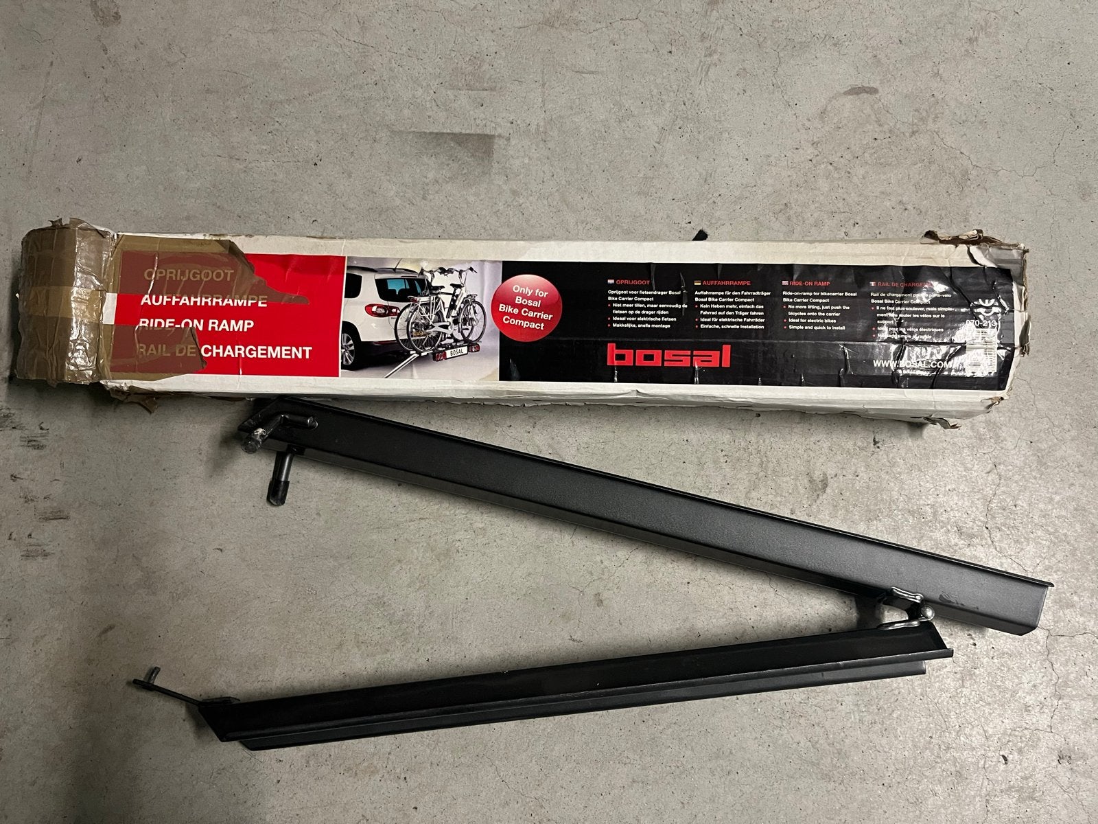 Moet zsm weg! Bosal Compact fietsendrager met oprijgoot, Auto diversen, Ophalen, Gebruikt, 2 fietsen, Trekhaakdrager