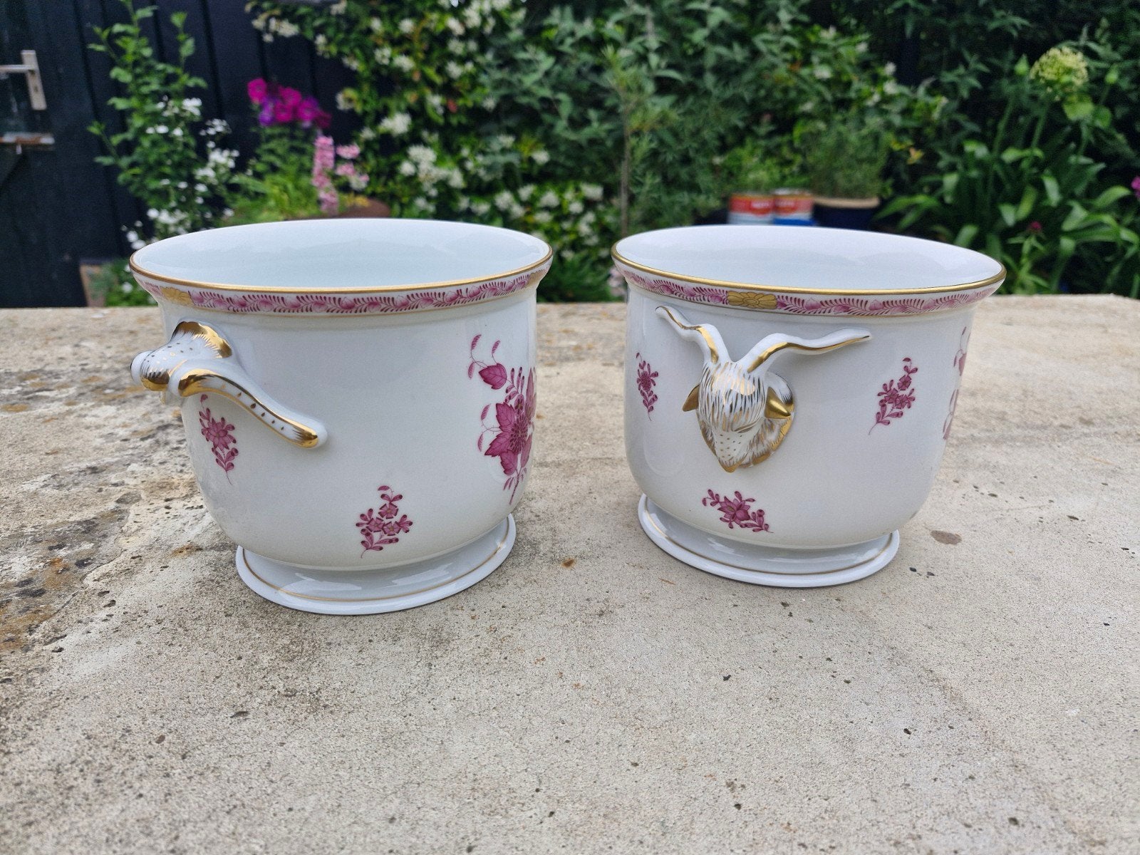 Ompotten Herend Chinees bouqet. Roze., Ophalen