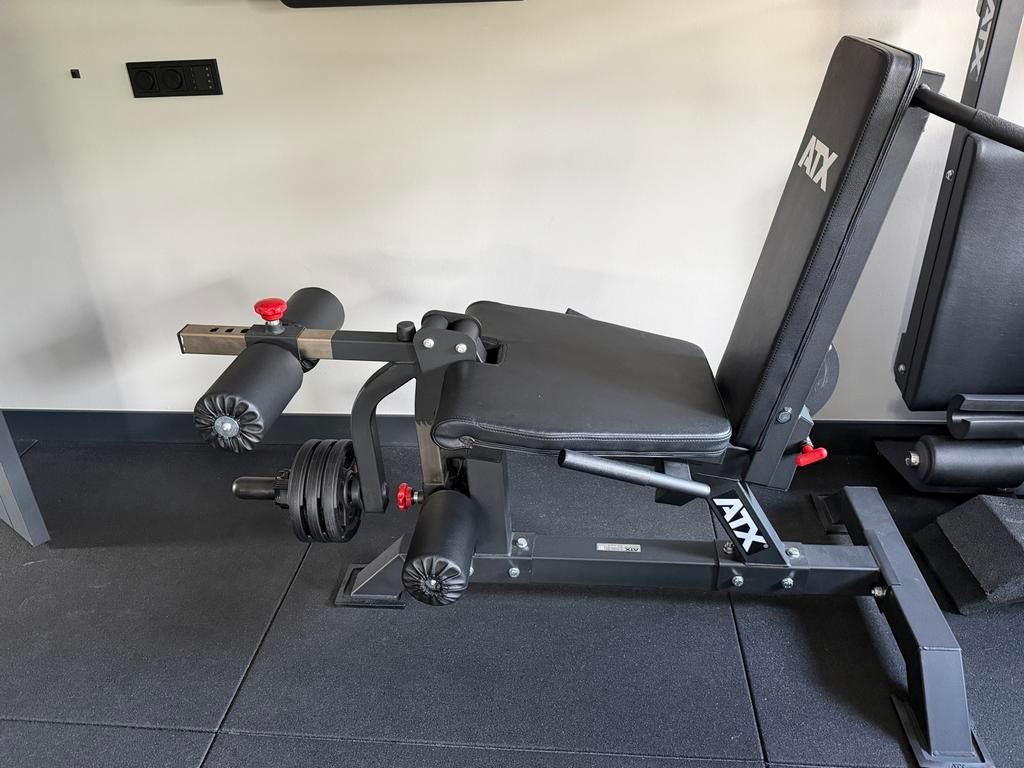 ATX Krachtstation - Leg Extension/Curl Bank, Sport en Fitness, Fitnessapparatuur, Ophalen, Krachtstation, Zo goed als nieuw, Metaal