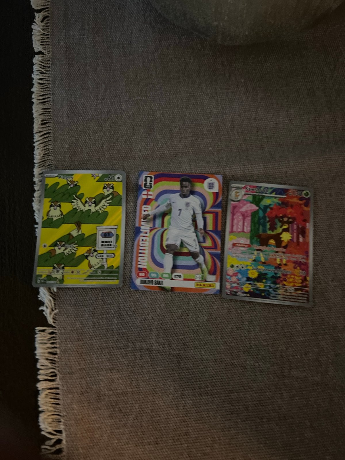 Pokémon kaarten en Panini FIFA World Cup 2022 kaart, Ophalen of Verzenden, Gebruikt, Meerdere kaarten