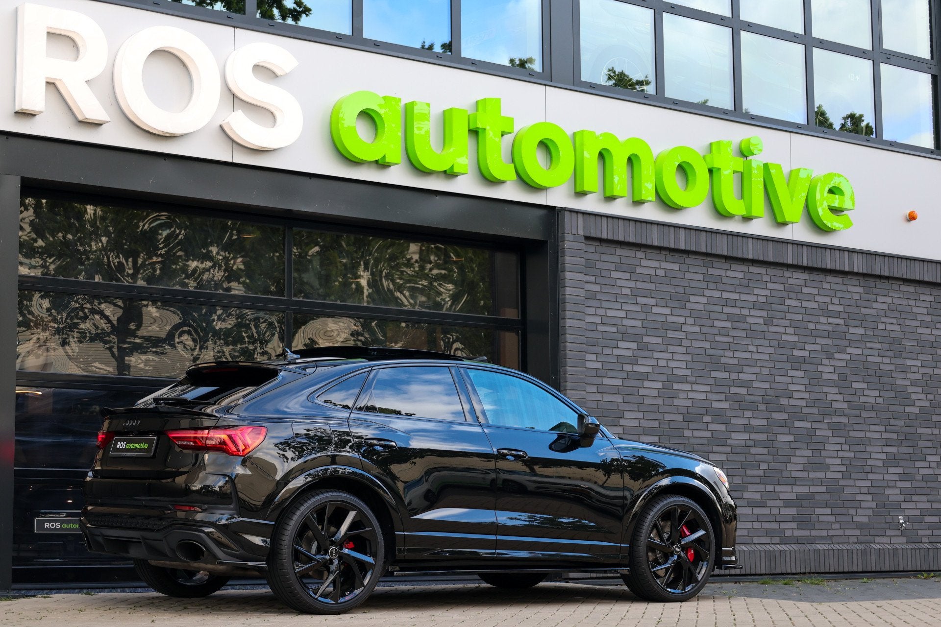 Audi RSQ3 Sportback TFSI RS | NAP! | PANO | SONOS | RS-SEATS, Auto's, Audi, Automaat, Dealer onderhouden, Gebruikt, 1675 kg