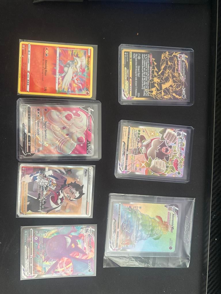 Pokémon Kaarten Collectie shining fates, Ophalen of Verzenden, Zo goed als nieuw, Meerdere kaarten