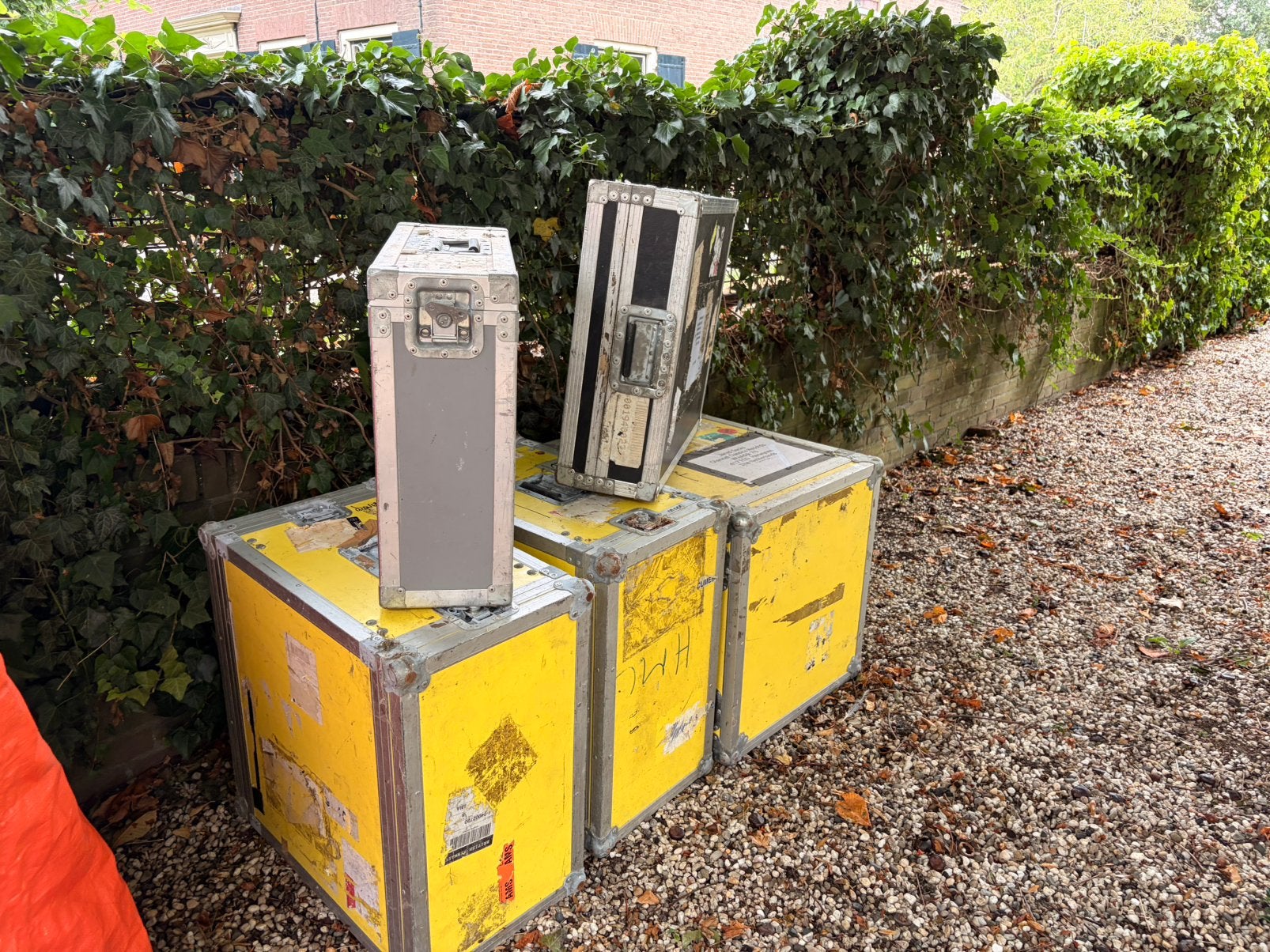 Gratis Flightcases diversen, Ophalen, Zo goed als nieuw, Overige instrumenten, Flightcase