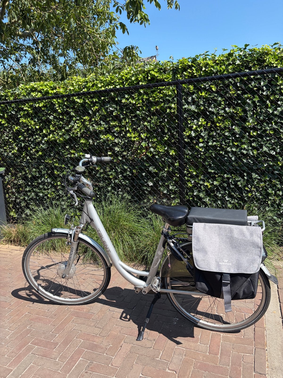 Elektrische damesfiets, laadt niet op. Kapotte accu., Ophalen, Gebruikt, Overige merken