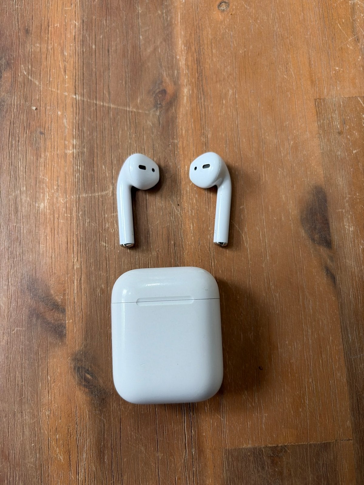 Apple AirPods 2 met oplaadcase, Ophalen of Verzenden, Gebruikt, Overige merken, Draadloos